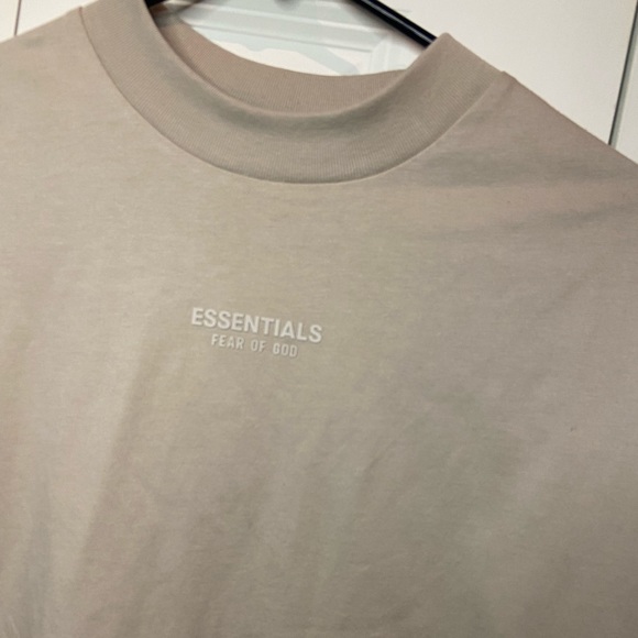 ESSENTIALS - Picture 3 of 3